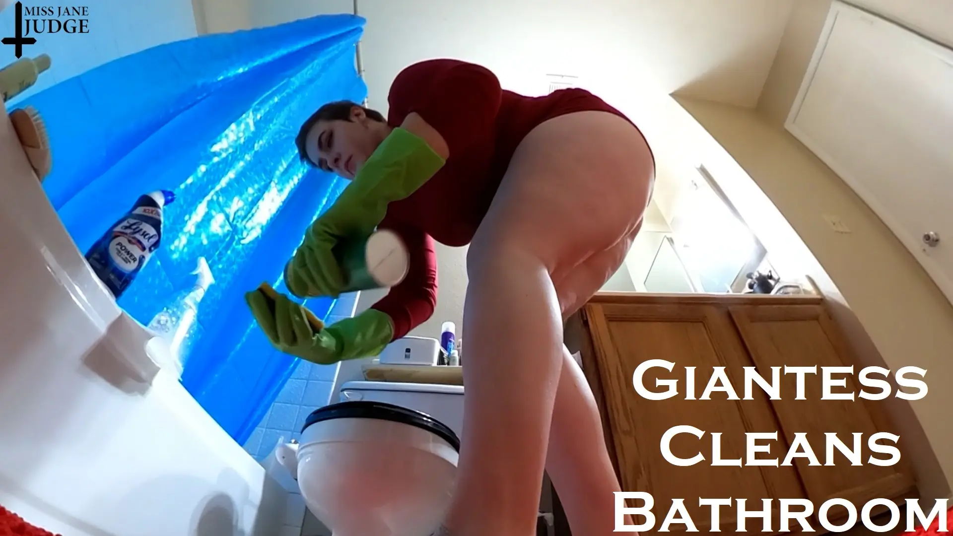 Clean Bathroom with Giantess: Quick and Effective VR Adult Videos
